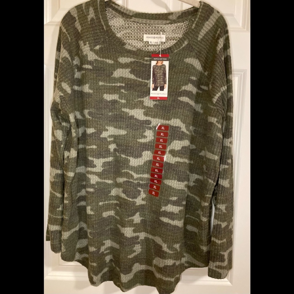 NWT Peace & Pearls green camo long sleeve top. - Picture 1 of 8